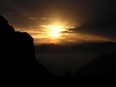 09 nel frattempo ci godiamo un pò di tramonti...